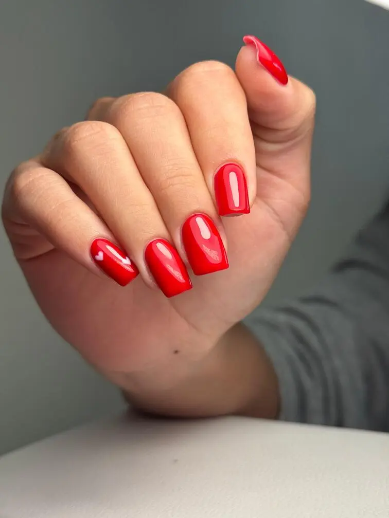 perfect red nails in gel manicure, Nail salon in Miami